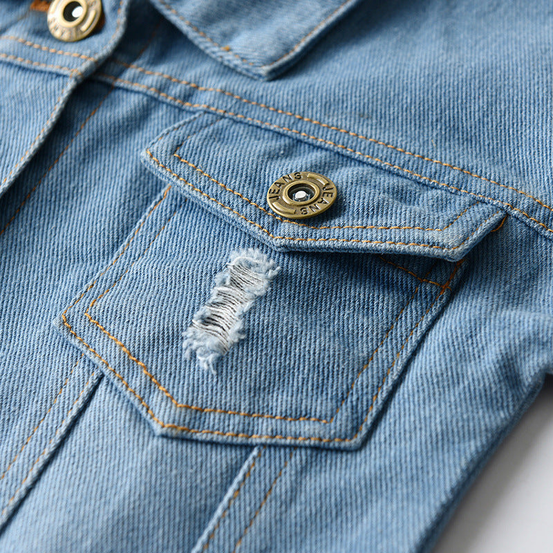 Veste en jean déchiré