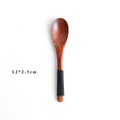 Cuillère en bois pour bébé