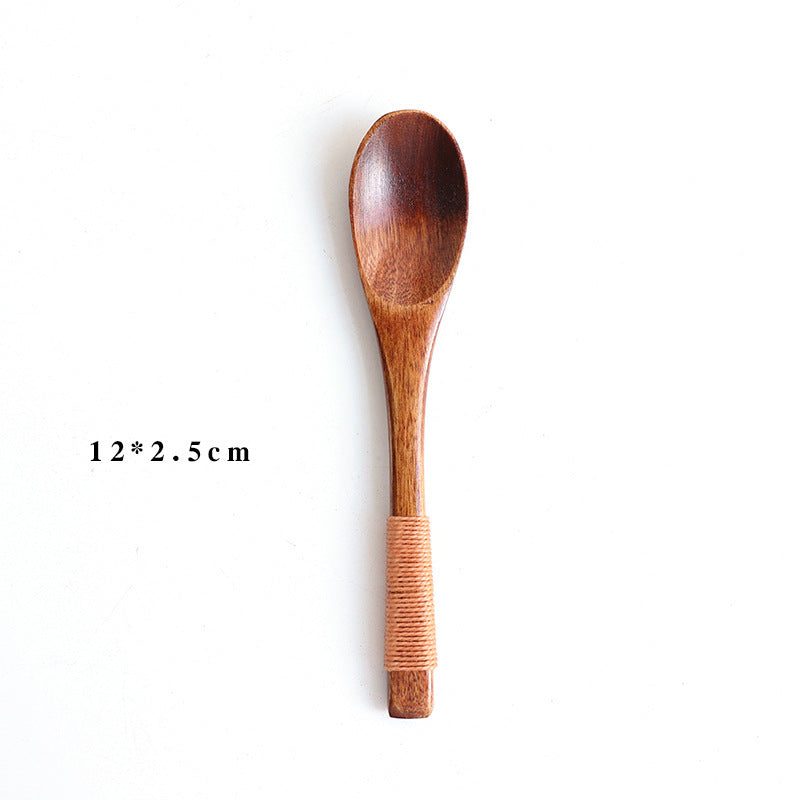 Cuillère en bois pour bébé