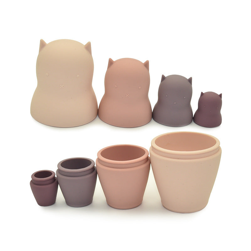 Poupée russe en silicone